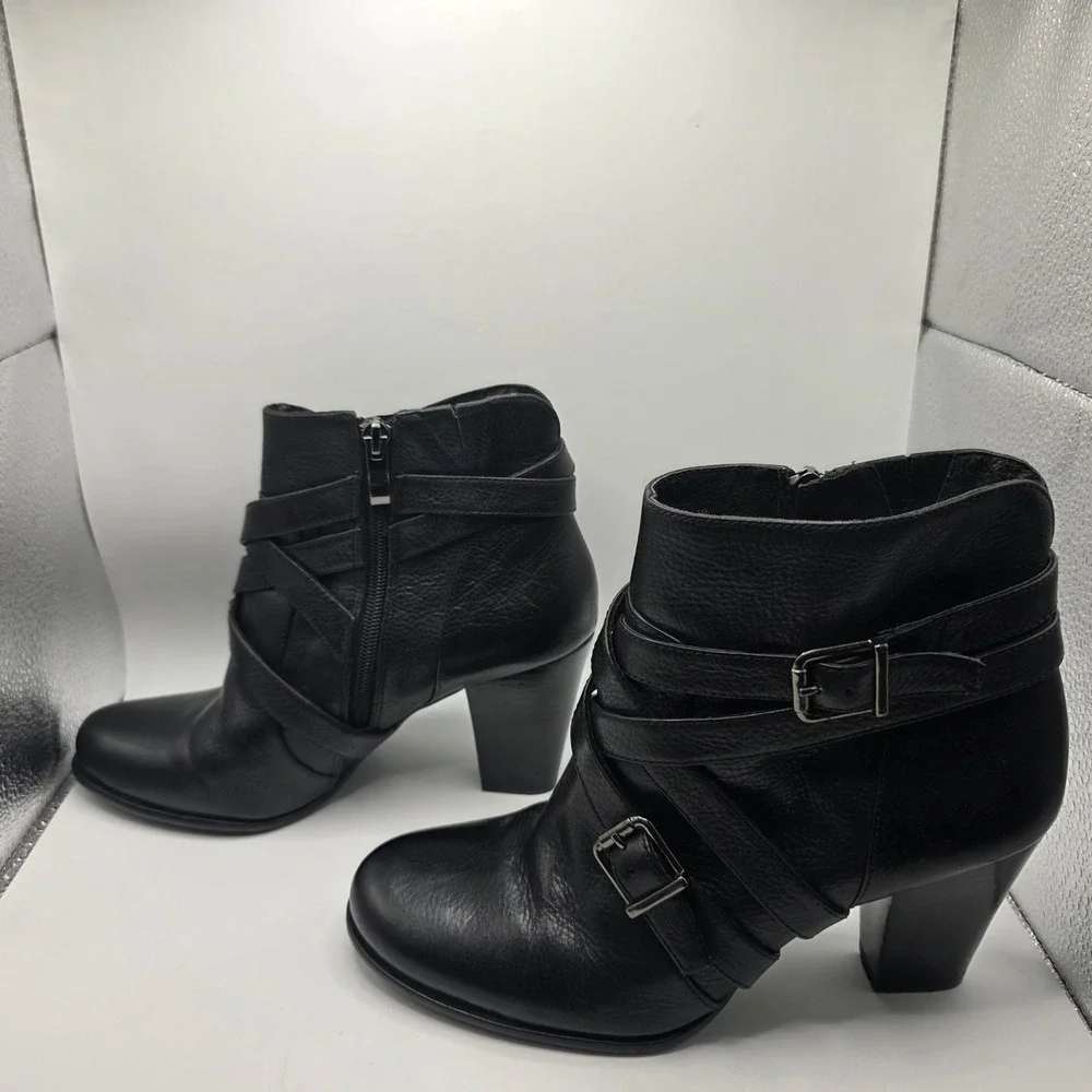 Nurture Womens Black Leather‎ Strappy Buckle Ankle Boots Block Heel Size 8.5M